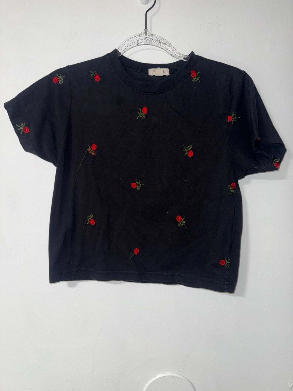 Persaya Black Rose Embroidered Cropped T-Shirt Size XL